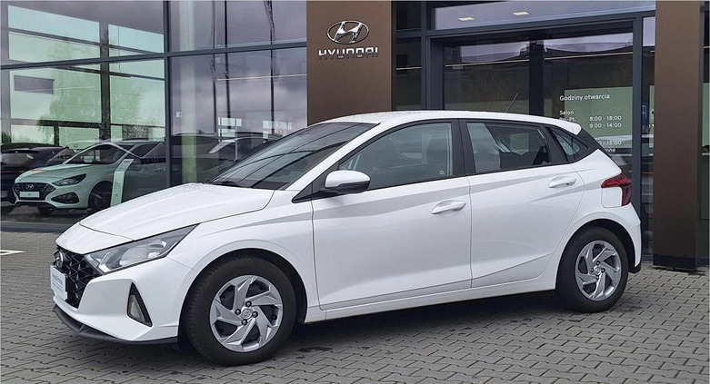 Hyundai i20 cena 64700 przebieg: 21638, rok produkcji 2022 z Pieniężno małe 137